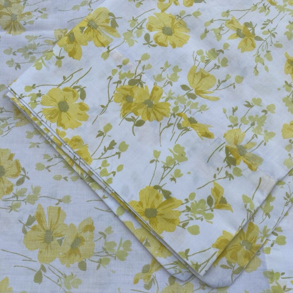 VTG Pair Morgan Jones Standard Pillowcases Yellow Floral Cottagecore Made in USA